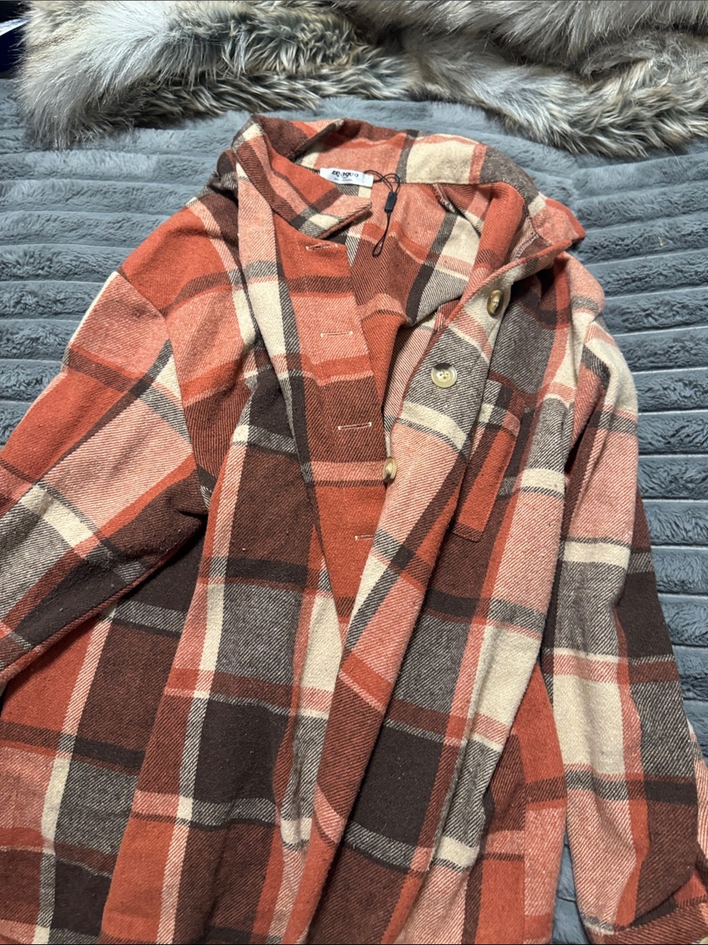 zeagoo Plaid Flannel Shirt Jacket in Rust, Brown, and Cream